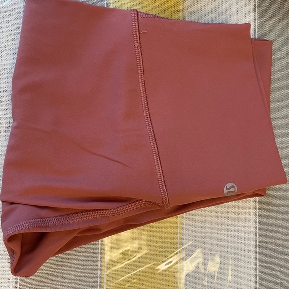 Lululemon Wonder Under high rise25 Excellent condition. Worn few times. - Picture 3 of 4